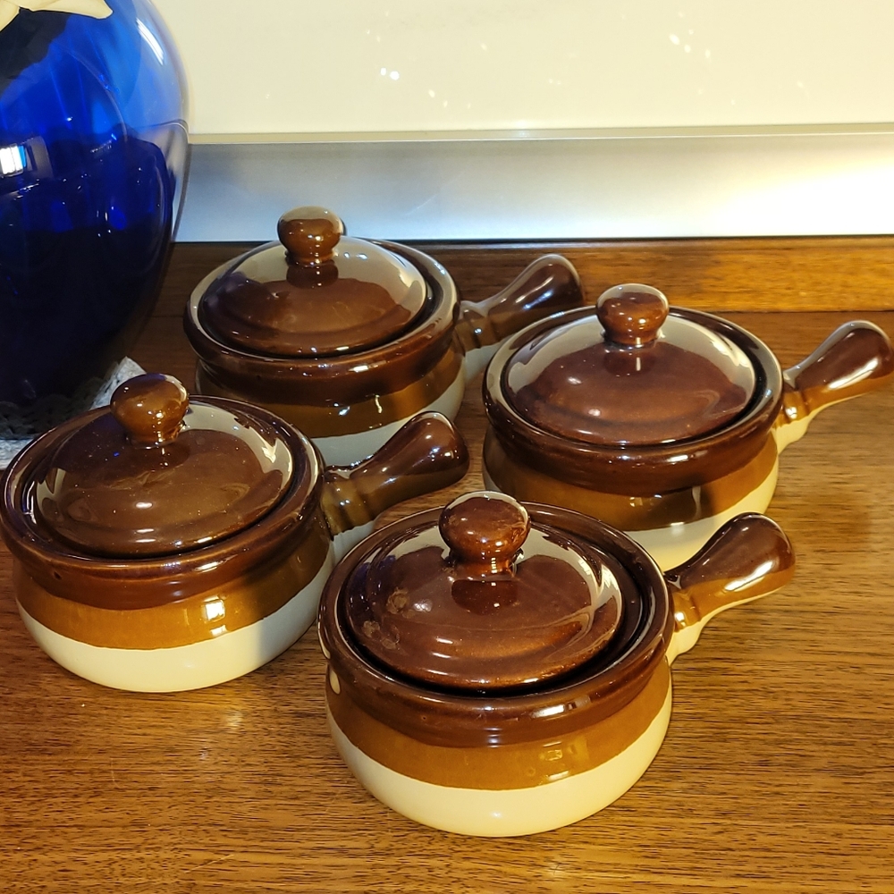 Brown and Cream Ceramic Soup Bowls with Lids (1)
